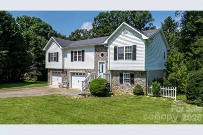 4400 Willowood Drive, Morganton, NC 28655 - Photo 2