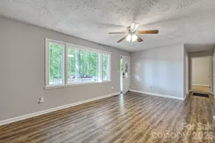 110 Chapman Circle, Spartanburg, SC 29307 - Photo 2