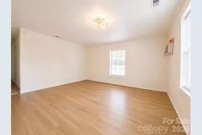 532 E Iredell Avenue, Mooresville, NC 28115 - Photo 4