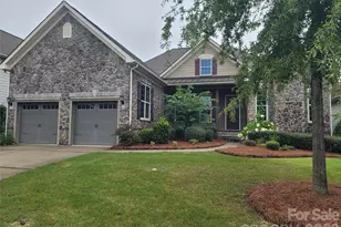 14920 High Bluff Ct, Charlotte, NC 28278 - Photo 2