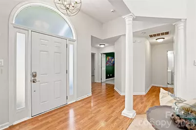 9101 E Orchard Lane, Charlotte, NC 28210 - Photo 10