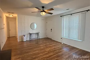 5917 Crape Myrtle Ln, Charlotte, NC 28216 - Photo 6