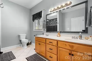 1360 Sweetbriar Ln, Hickory, NC 28602 - Photo 36