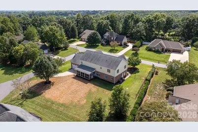 1360 Sweet Briar Lane, Hickory, NC 28602 - Photo 48