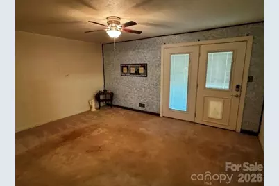 529 10th Street Place NW, Hickory, NC 28601 - Photo 16