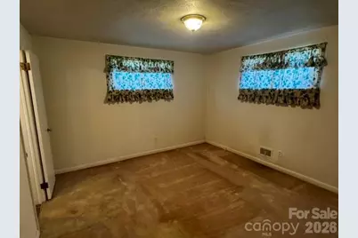 529 10th Street Place NW, Hickory, NC 28601 - Photo 20