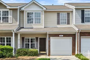 207 Tail Race Ln, Fort Mill, SC 29715 - Photo 2