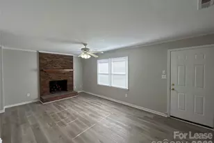 7409 Lockmont Dr, Charlotte, NC 28212 - Photo 2