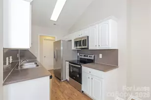 2117 Sebastiani Dr, Charlotte, NC 28214 - Photo 4