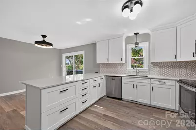 1326 Old Lenoir Road NW, Hickory, NC 28601 - Photo 20