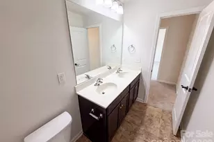 9833 Wardley Dr, Charlotte, NC 28215 - Photo 18