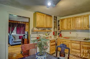 1213 Roaring Fork Rd, Mars Hill, NC 28754 - Photo 8