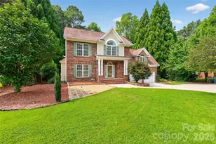 220 35th Ave NE, Hickory, NC 28601 - Photo 1