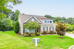 229 Hunters Hill Dr, Statesville, NC 28677 - Photo 6
