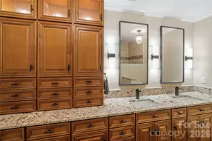 810 Cherokee Rd, Charlotte, NC 28207 - Photo 32