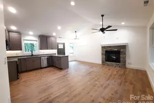 12 Overbrook Pl, Asheville, NC 28805 - Photo 8