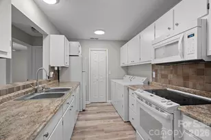 8700 Baraka Pl, Waxhaw, NC 28173 - Photo 6