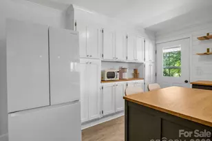 363 Etowah School Rd, Hendersonville, NC 28739 - Photo 14