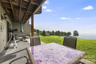 2881 White Oak Mountain Rd, Columbus, NC 28722 - Photo 2