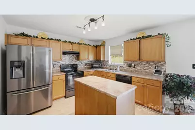 4410 Austin Dekota Drive, Charlotte, NC 28269 - Photo 6