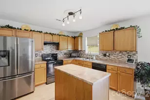 4410 Austin Dekota Dr, Charlotte, NC 28269 - Photo 6