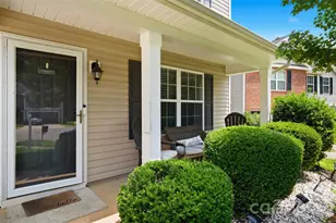 4410 Austin Dekota Dr, Charlotte, NC 28269 - Photo 2