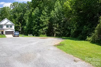 112 Homewood Lane, Statesville, NC 28625 - Photo 2
