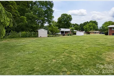1857 8th Street Drive NE, Hickory, NC 28601 - Photo 4