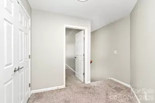 3219 Decapolis Dr, Charlotte, NC 28215 - Photo 26