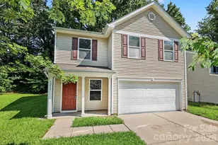 3219 Decapolis Dr, Charlotte, NC 28215 - Photo 1
