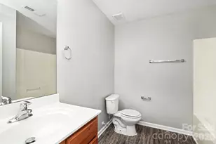3219 Decapolis Dr, Charlotte, NC 28215 - Photo 18