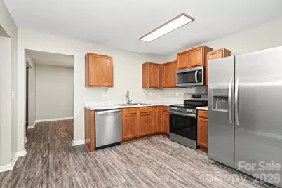 3219 Decapolis Drive, Charlotte, NC 28215 - Photo 10