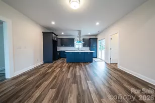 317 Old Airport Rd, Statesville, NC 28677 - Photo 6
