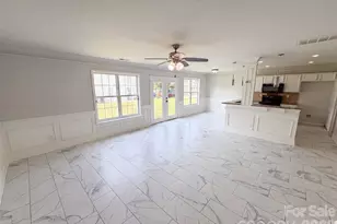 5732 Wallace Cabin Dr, Charlotte, NC 28212 - Photo 6