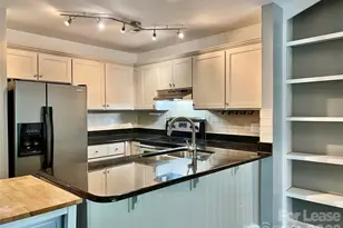3306 Selwyn Farms Ln, Charlotte, NC 28209 - Photo 4