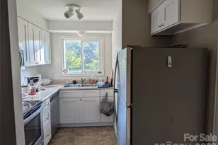 75 Jolly Ln, Hendersonville, NC 28739 - Photo 12