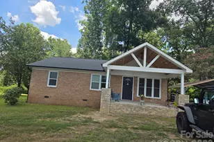 10226 Harwood Ln, Charlotte, NC 28214 - Photo 2