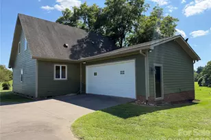 423 Moose Club Rd, Statesville, NC 28677 - Photo 2