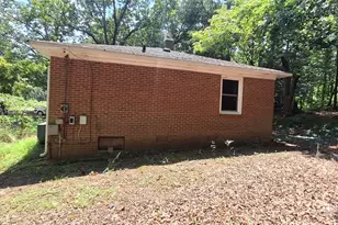 1036 Curve View Rd, Lincolnton, NC 28092 - Photo 4