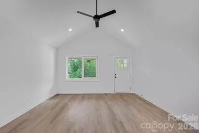 520 E Second Avenue, Gastonia, NC 28054 - Photo 6