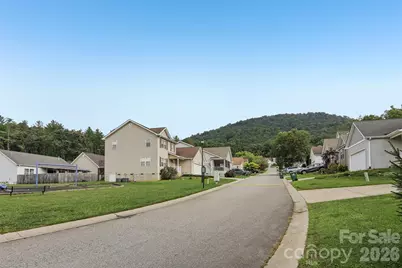 102 Woodcreek Circle, Swannanoa, NC 28778 - Photo 4