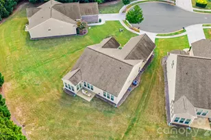 2059 Moultrie Ct, Fort Mill, SC 29707 - Photo 2