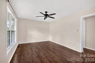10724 Kingsview Dr, Davidson, NC 28036 - Photo 8
