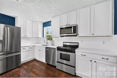 10724 Kingsview Drive, Davidson, NC 28036 - Photo 16