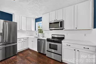 10724 Kingsview Dr, Davidson, NC 28036 - Photo 16