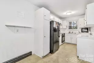 18 Leisure Mountain Rd, Asheville, NC 28804 - Photo 10