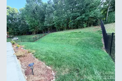 5816 Selkirkshire Road, Charlotte, NC 28278 - Photo 8