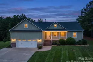 8 Waterford Ct, Granite Falls, NC 28630 - Photo 1