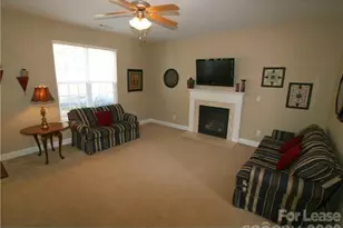 10132 Montrose Dr NW, Charlotte, NC 28269 - Photo 4