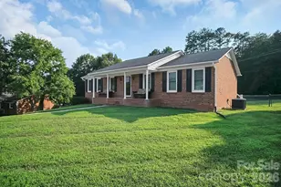 1950 Brownstone Ct, Gastonia, NC 28054 - Photo 4